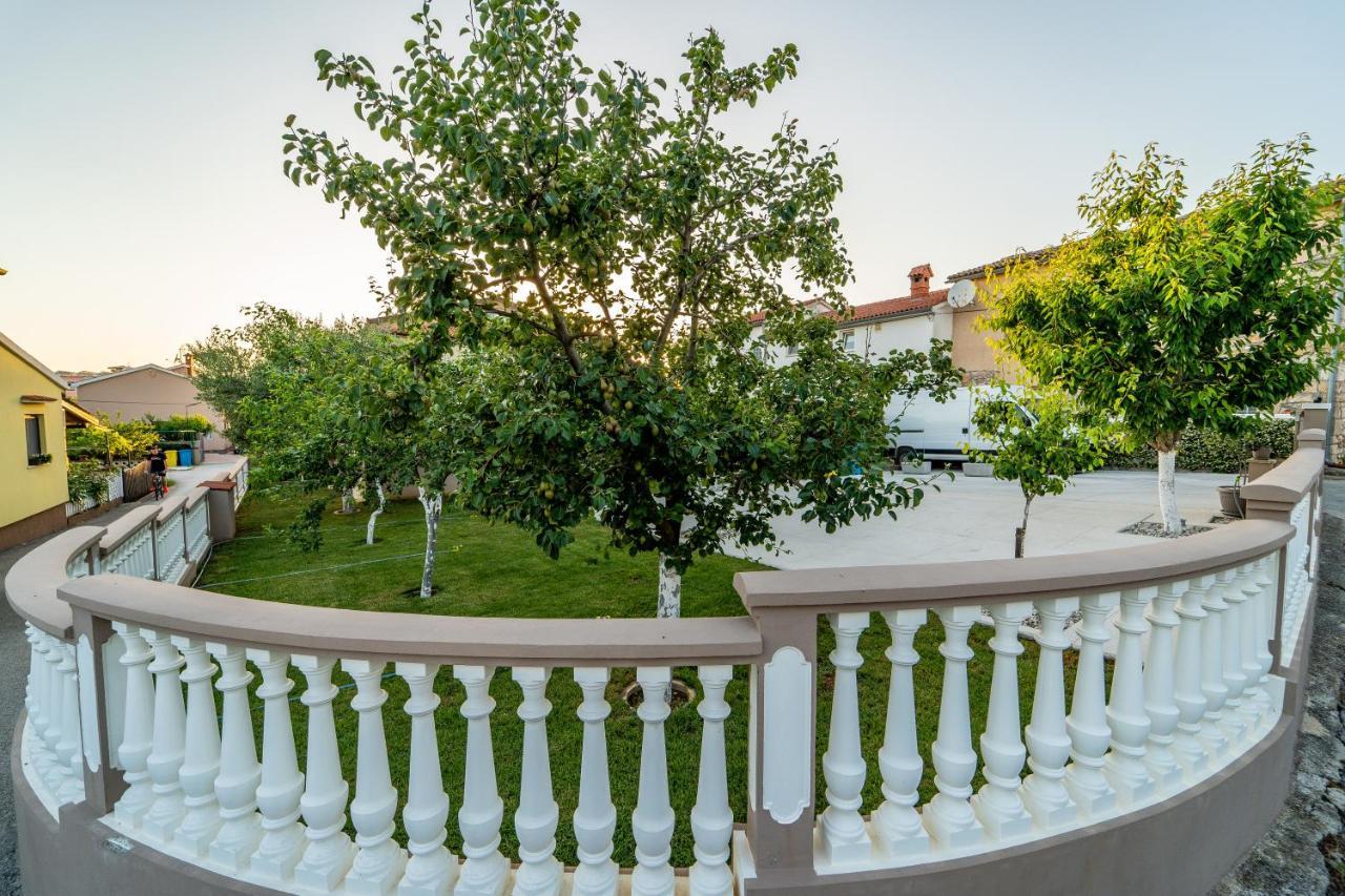 Apartment Suncica Пула Екстер'єр фото