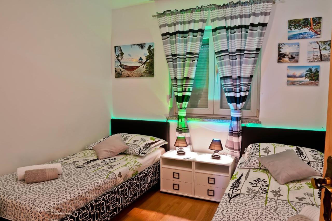 Apartment Suncica Пула Екстер'єр фото