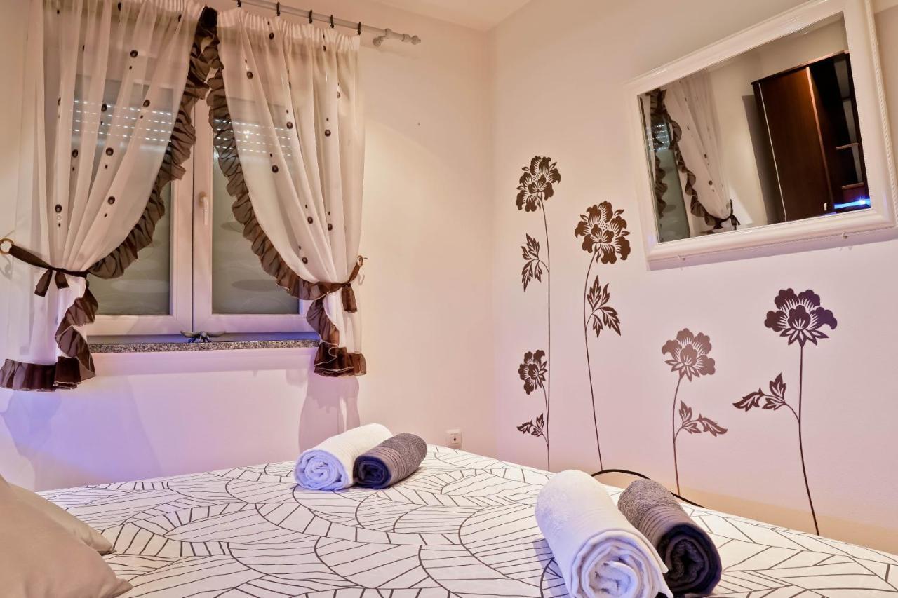 Apartment Suncica Пула Екстер'єр фото