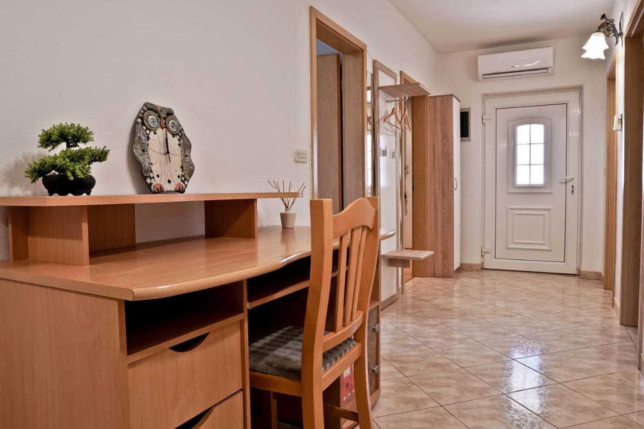 Apartment Suncica Пула Екстер'єр фото